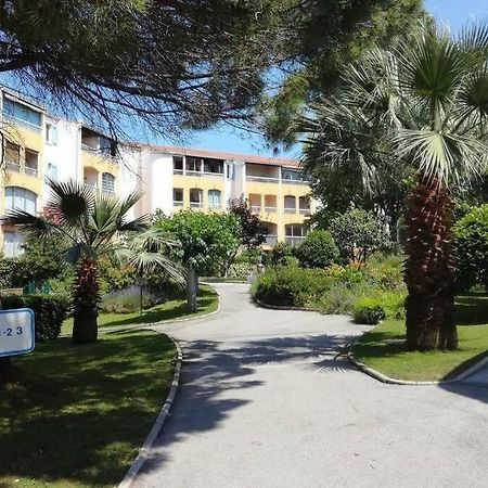 Appartement Tres Agreable Fréjus Buitenkant foto